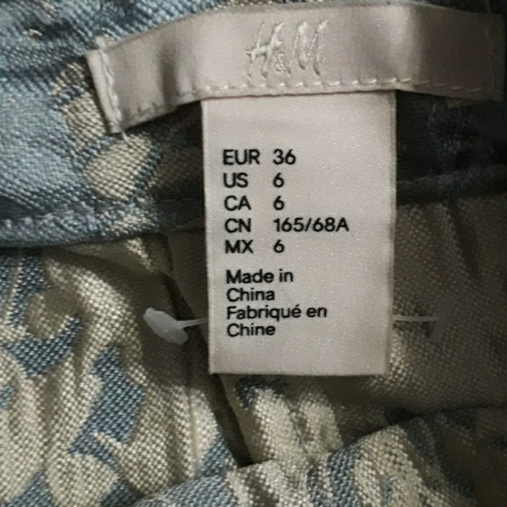 mini skirt - Picture 4 of 6